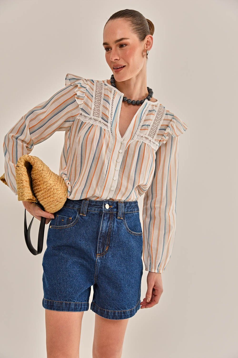 Blusa Joane Cambraia Listrada – Linda de Morrer