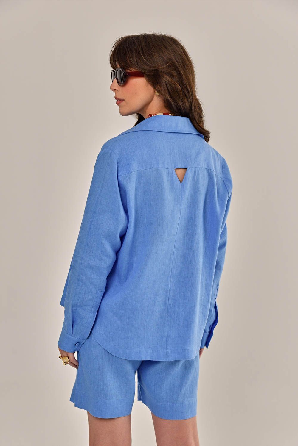 Camisa Leonora Linho Azul – Linda de Morrer