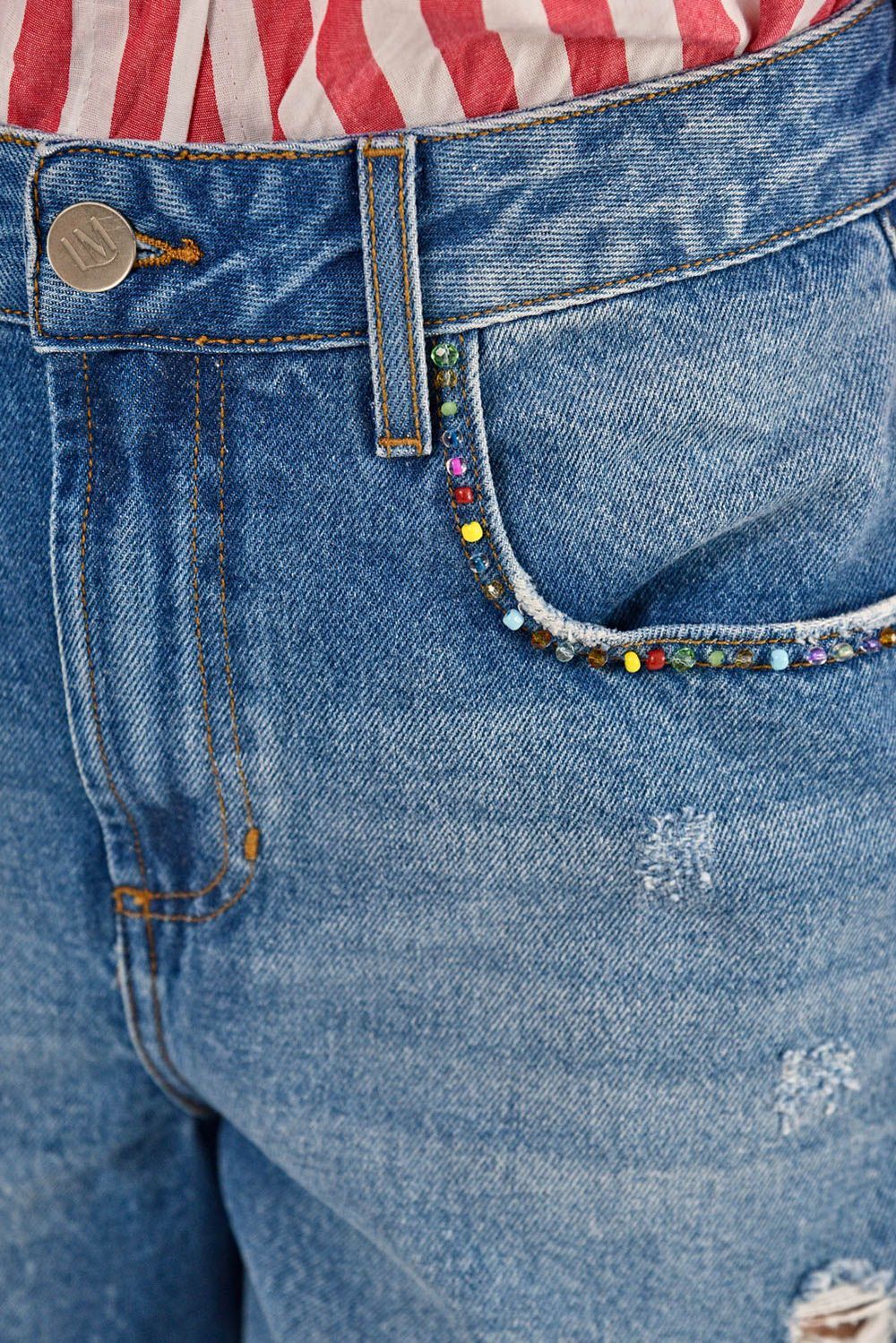 Modelo vestindo Shorts Florida Jeans