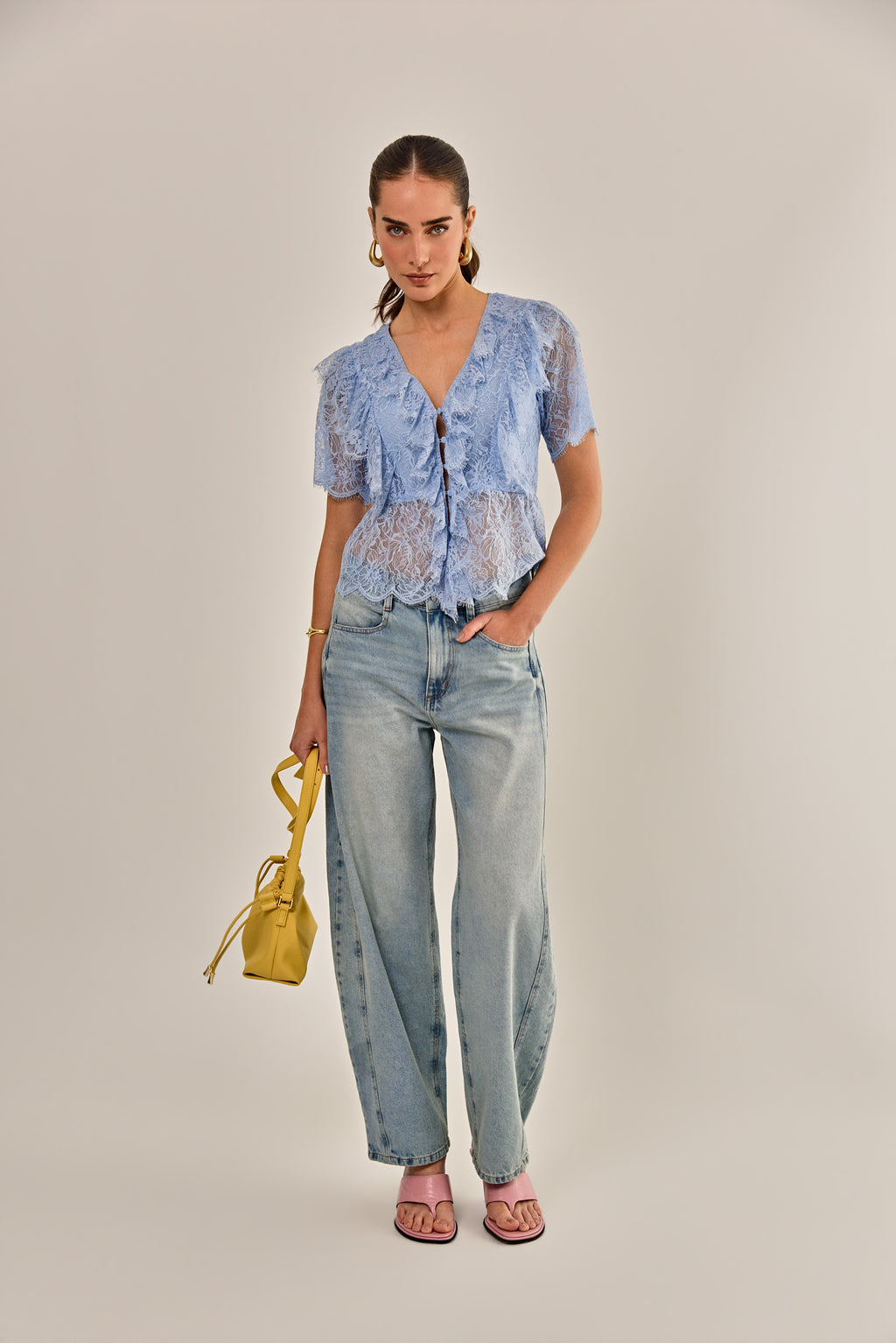 BLUSA GARDEN EM RENDA AZUL