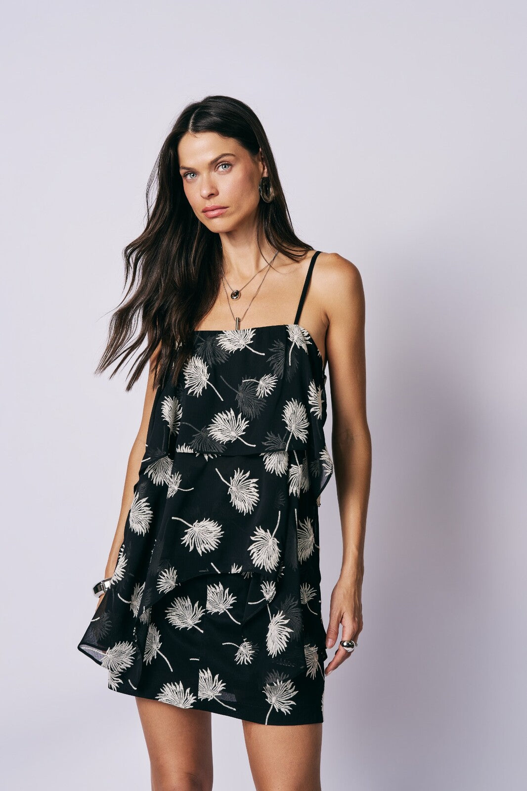 BLUSA CHIFFON BORDADO BIA PRETO