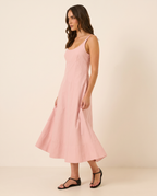 Lateral do Vestido Midi em Techno Blend Blush
