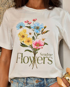 Modelo vestindo T-Shirt Send Me Flowers Off White